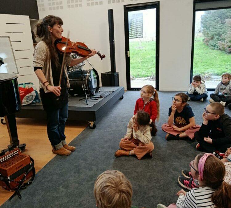 intervention de Charlotte, dumiste à l’école de musique.